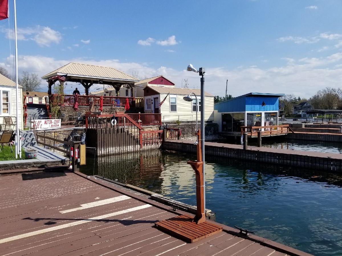 Motel Hills Motor Court & Marina Alexandria Bay Esterno foto