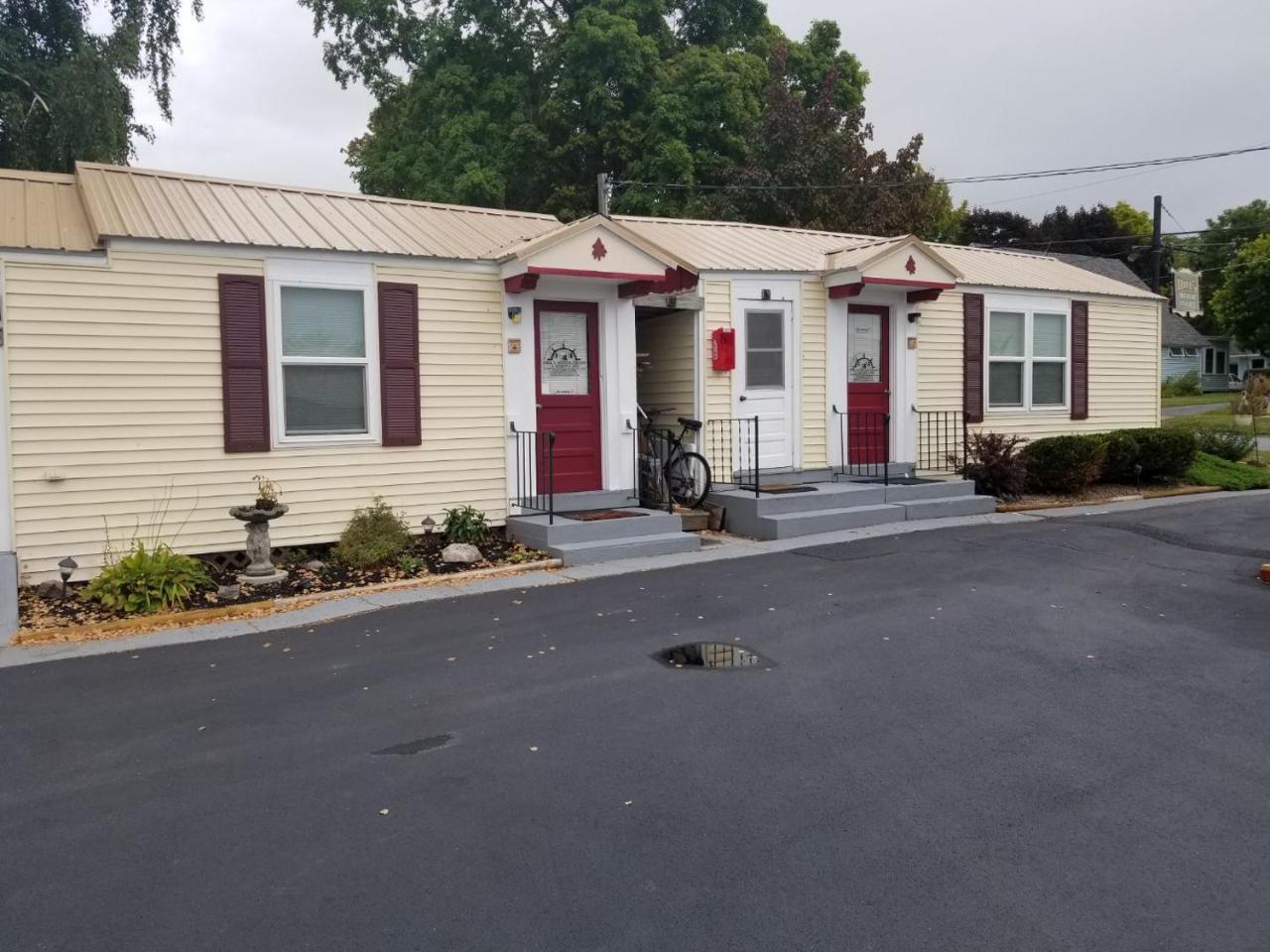 Motel Hills Motor Court & Marina Alexandria Bay Esterno foto