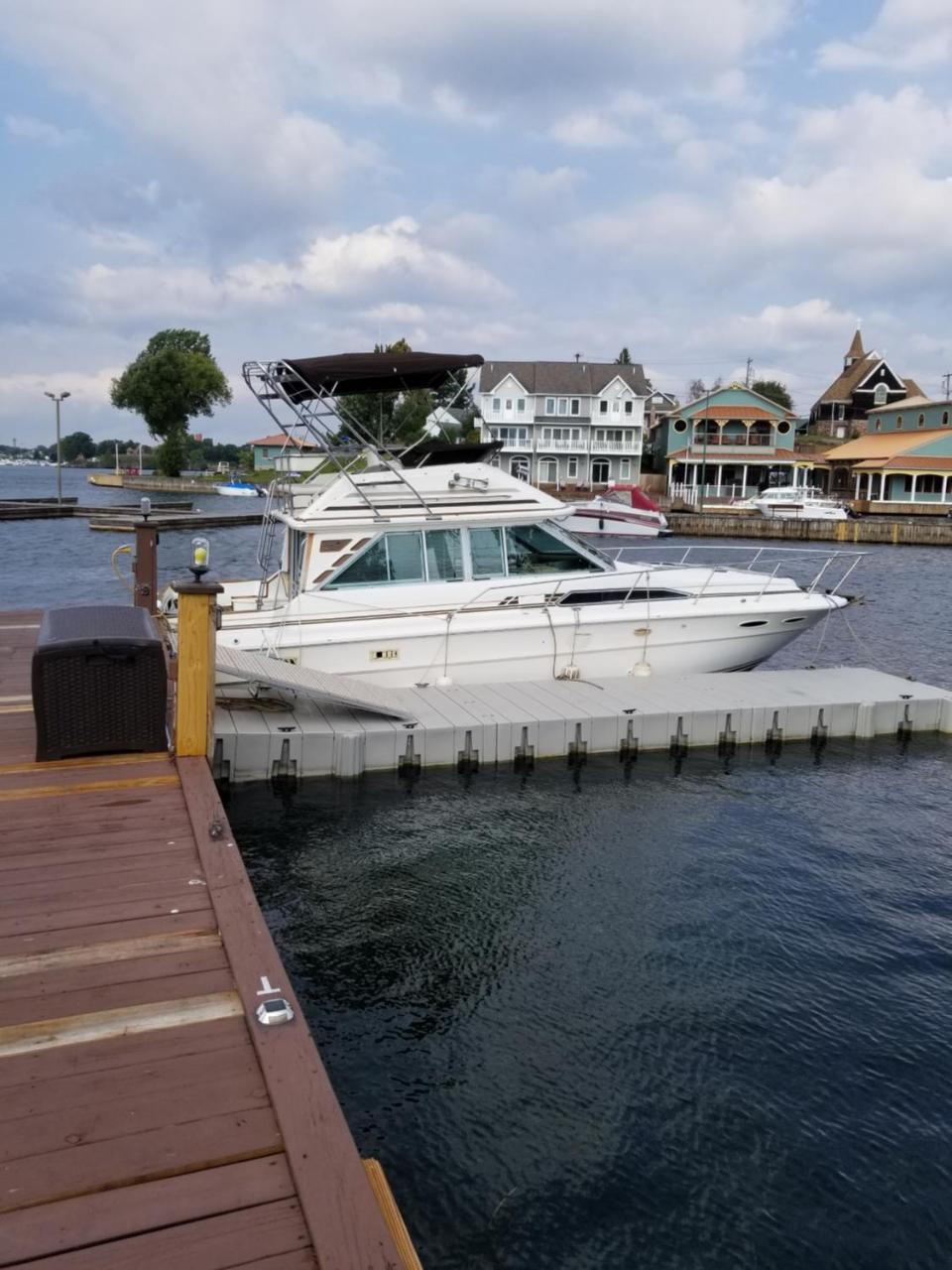 Motel Hills Motor Court & Marina Alexandria Bay Esterno foto