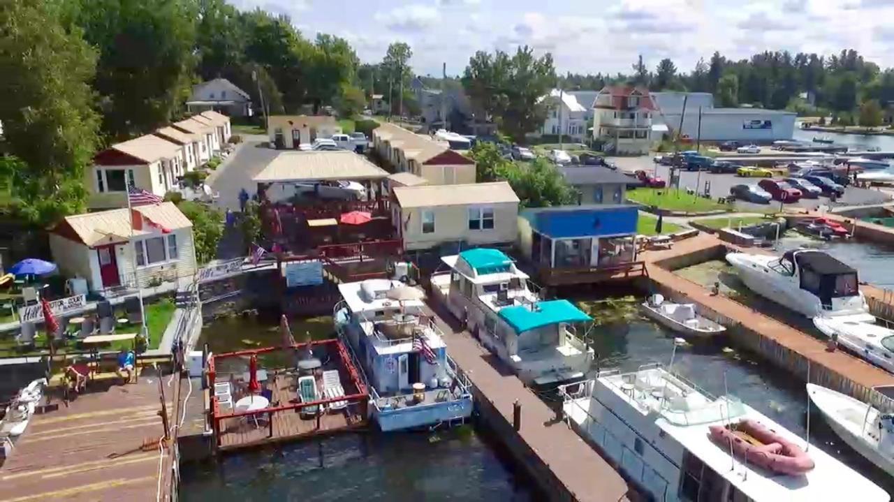 Motel Hills Motor Court & Marina Alexandria Bay Esterno foto
